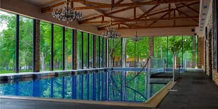 Крытый бассейн Spa-комплекса